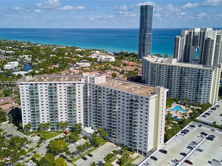 19380 Collins Ave #507 — Photo 30