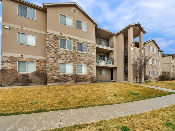 1019 W Village River Ln S #A6, Midvale, UT 84047