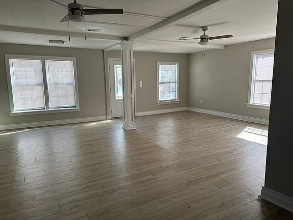 3rd image of 806 Taliaferro St