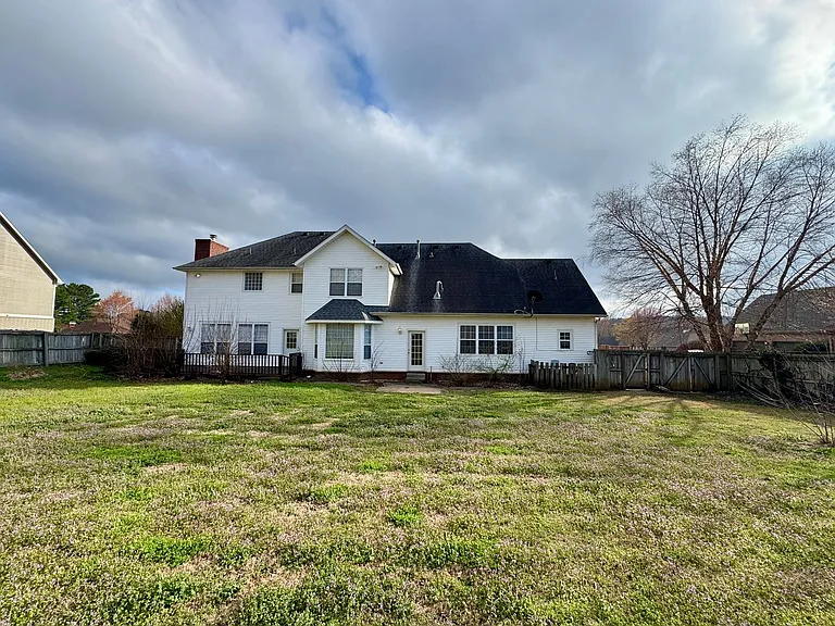 3834 E Chadwick Dr — Photo 4