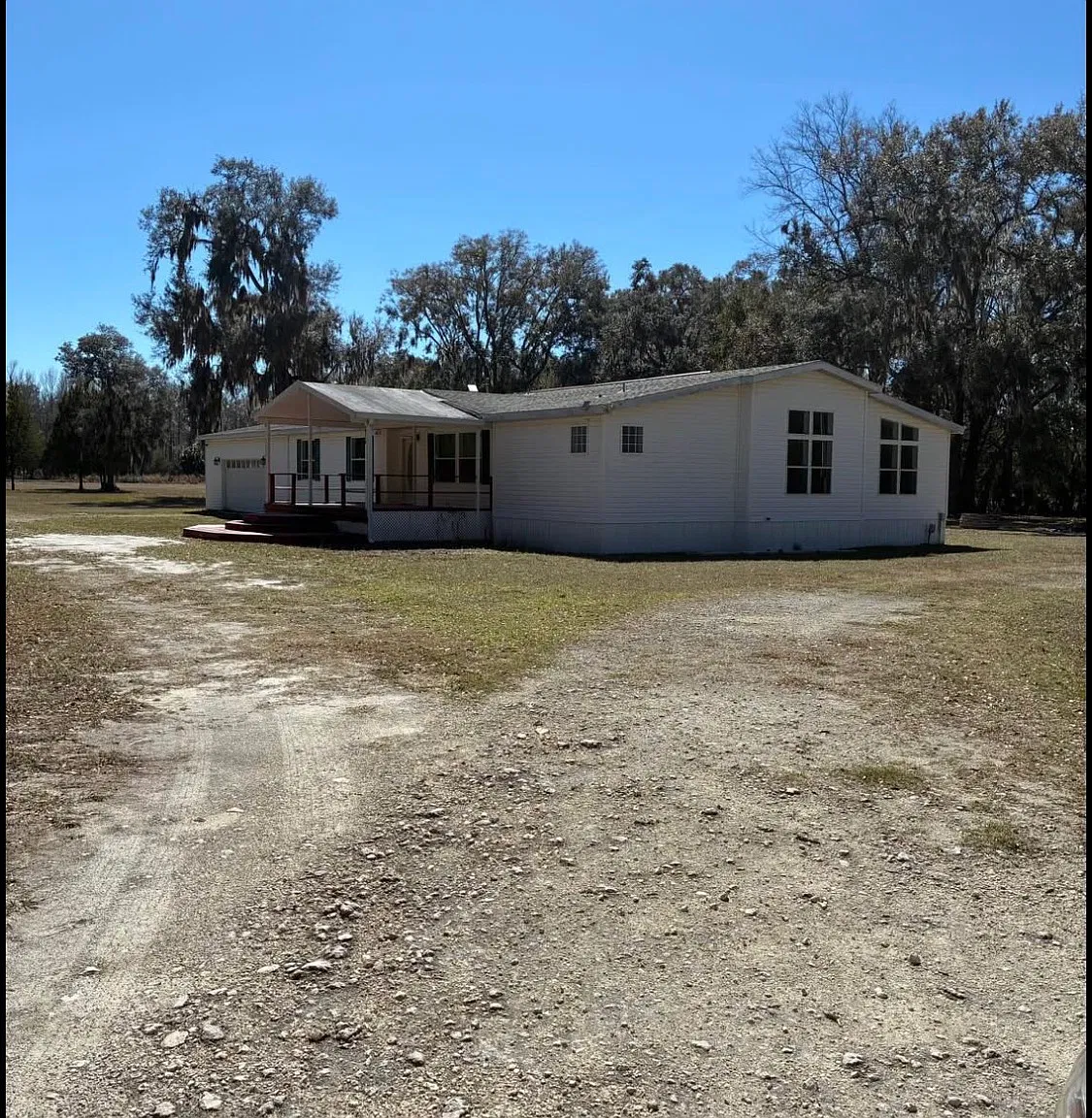 3 bed, 2400 sqft, $2,000 — Photo 1