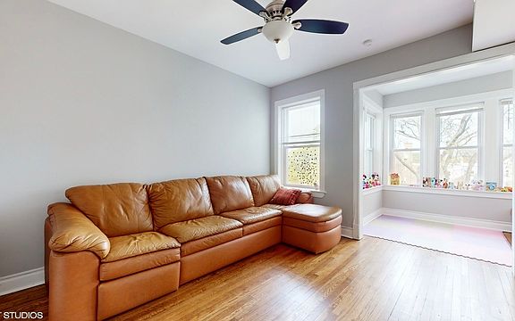 4th image of 3352 N Monticello Ave #1