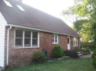 30 American Legion Ter, Dumont, NJ 07628