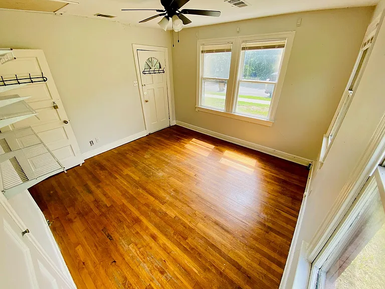 4902 Caswell Ave #A — Photo 10