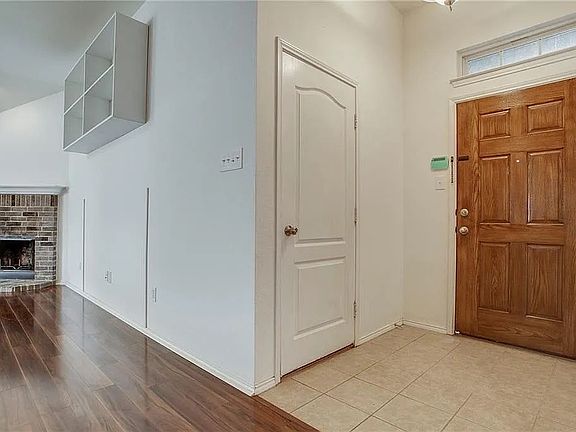 5th image of 925 Johnson City Ave