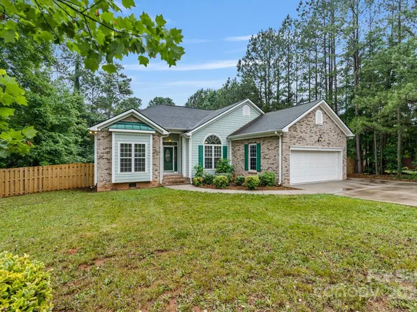 105 Stumpy Creek Rd, Mooresville, NC 28117