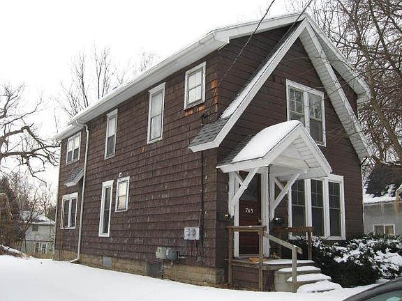 4th image of 745 W High St