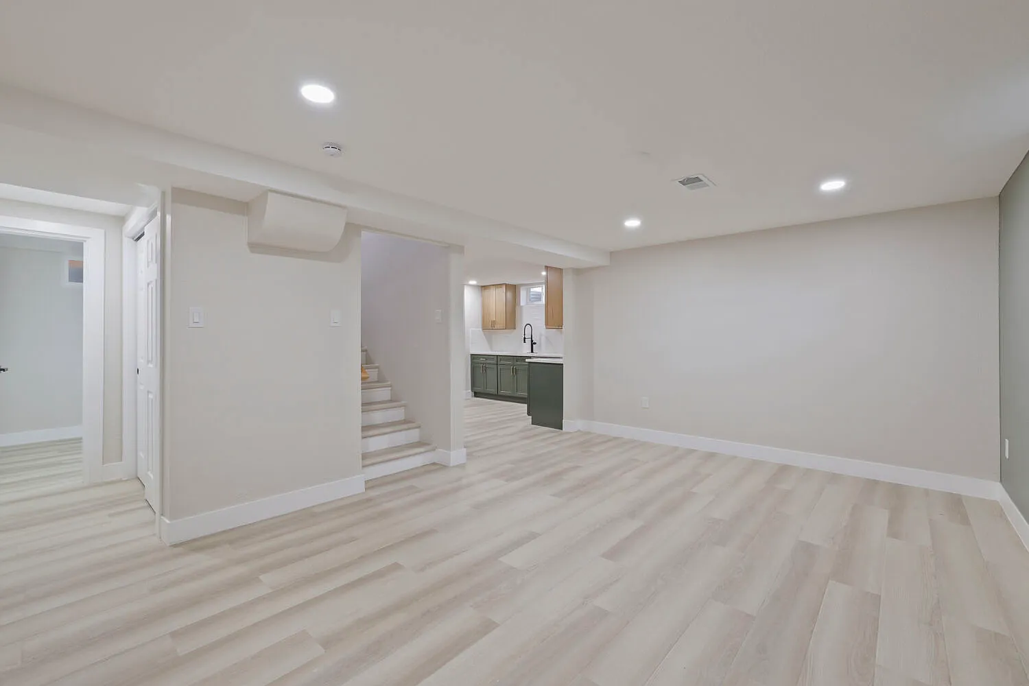 2 bed, 1200 sqft, $1,990 — Photo 3