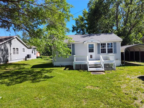 417 School Dr, Bismarck, MO 63624