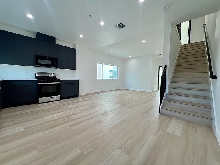 4900 Lennox Blvd #1 — Photo 6