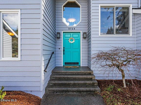 3rd image of 9759 N Circle Dr