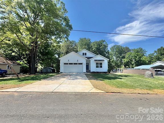 4th image of 417 W Westview St