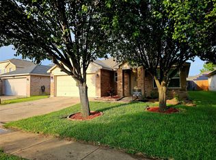 5444 Montague Ln, Grand Prairie, TX 75052