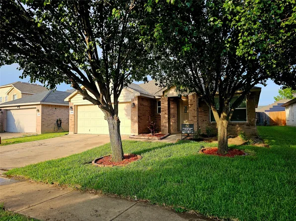 5444 Montague Ln, Grand Prairie, TX 75052