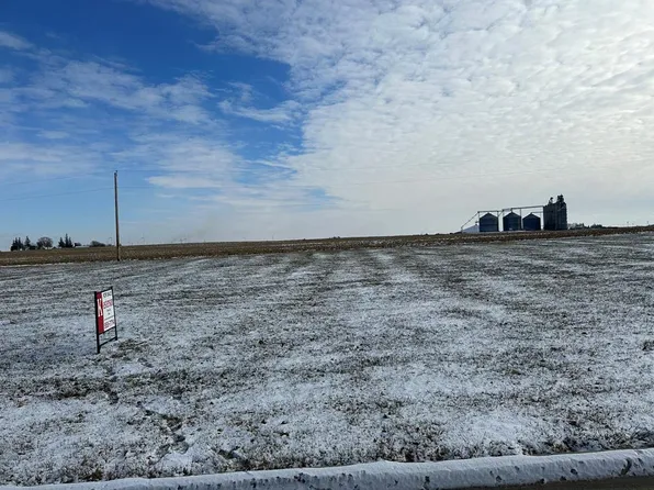 912 Sunrise Dr, Gowrie, IA 50543