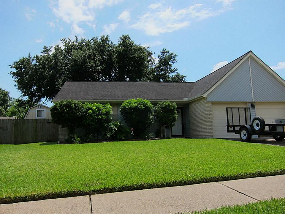 1st image of 809 River Creek Dr
