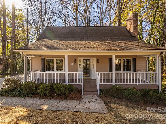 2nd image of 2649 Birchwood Dr