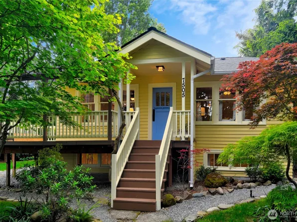 7505 32nd Avenue SW, Seattle, WA 98126