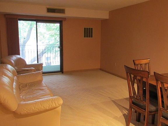 4th image of 8 Nahant Pl Unit 405
