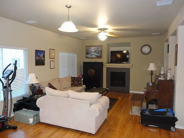 7074 Silverwind Cir — Photo 3