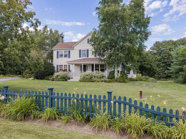 9 Larrabee Farm Road, Brunswick, ME 04011