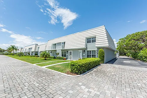 2735 Ocean Dr #A-18 Photo 1