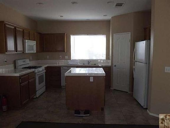 3rd image of 64104 Silver Star Ave