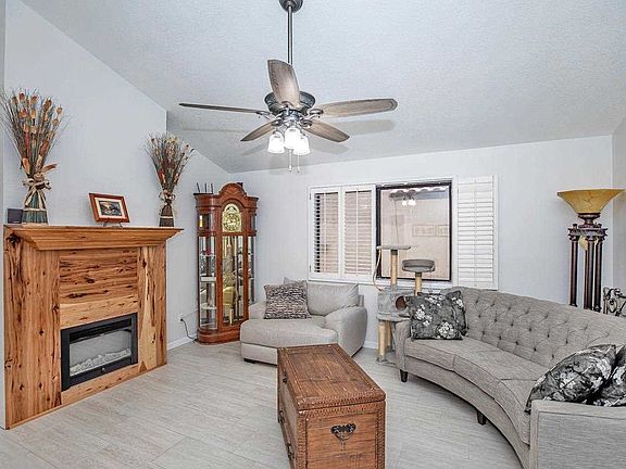 5th image of 717 W 37th Pl