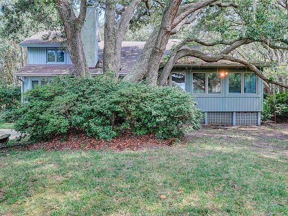 3rd image of 71 Fort Walker Dr