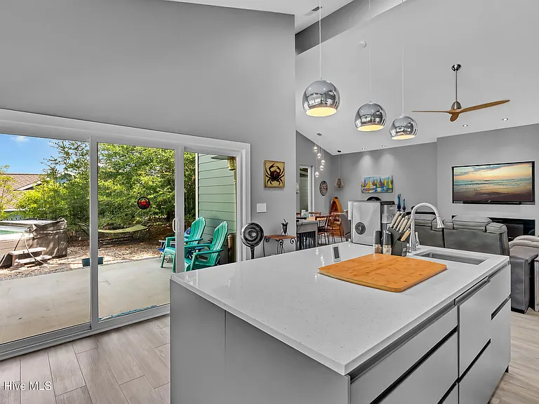 8708 Plantation Dr — Photo 44