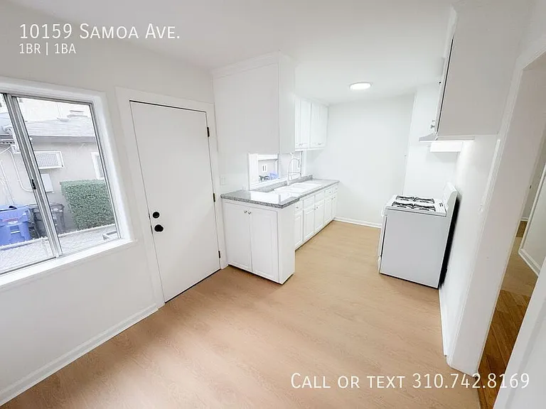 10159 Samoa Ave — Photo 30