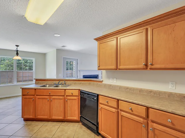233 Madison Belle Ln — Photo 14