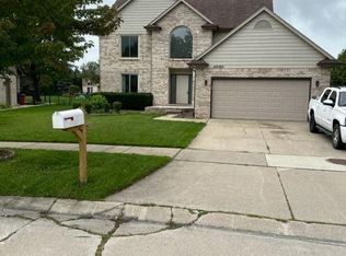 49415 Willowood Dr, Macomb, MI