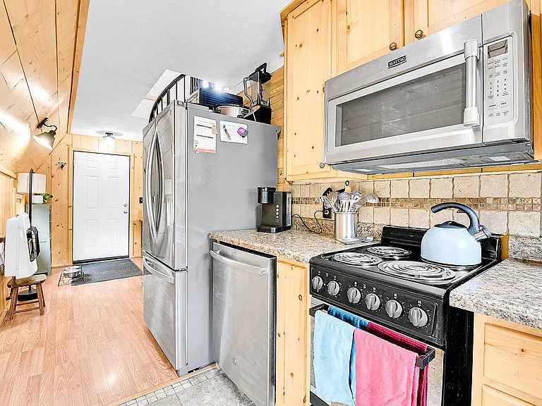 130 Deer Rd — Photo 17