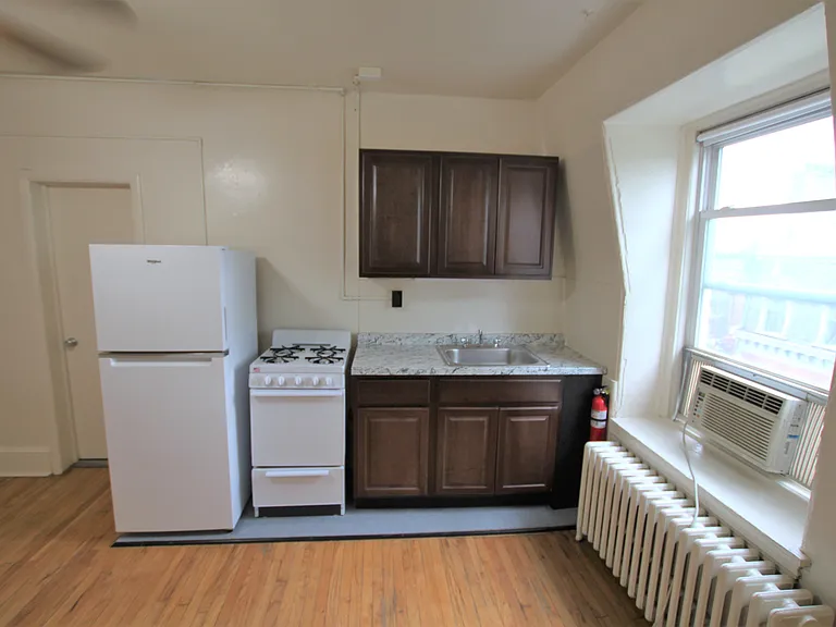 2205 Saint James St #D1 — Photo 3