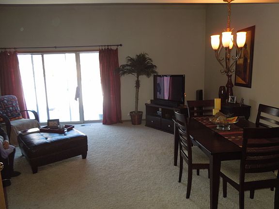 5th image of 1525 Plum Ln