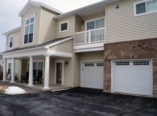905 Valley Point Dr, Niskayuna, NY 12309