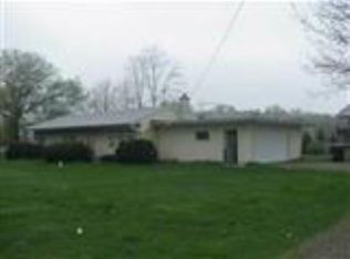 1240 Sunset Ln, Chesterton, IN 46304