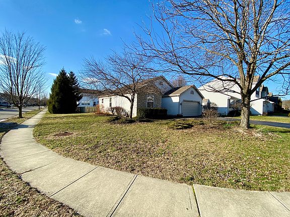 4th image of 9183 Prestwick Green Dr