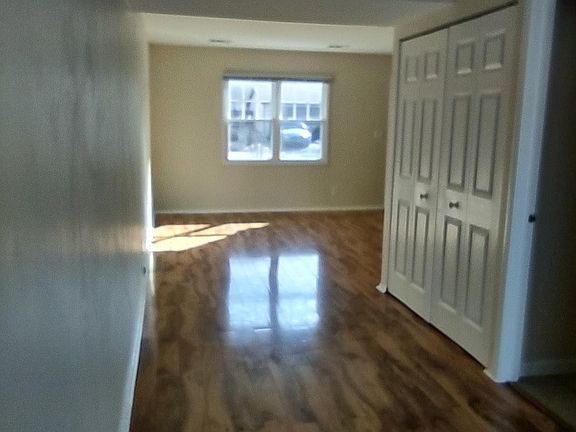 5th image of 2219 Yorktowne Dr