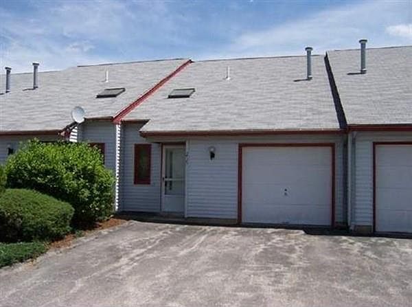 1st image of 215 Millwright Dr #215