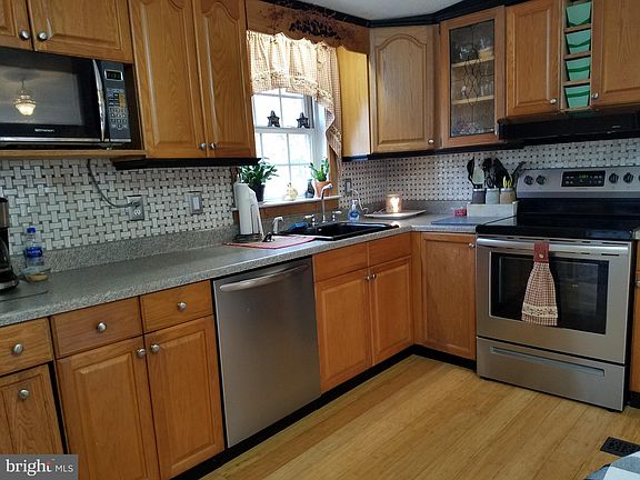 5th image of 24243 Kent Dr