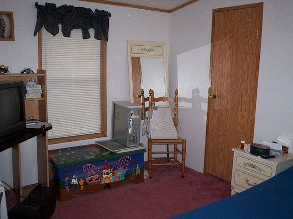 3rd image of 85 Evergreen Ct