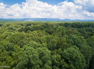 Robbins Rd, Crossville, TN 38572