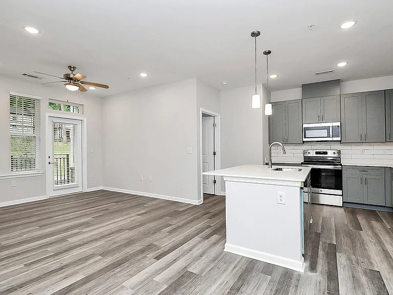 520 Tom Hunter Rd — Photo 16
