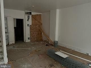 5th image of 721 W 7th St
