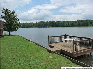 1213 Thunderbird Dr N, Hernando, MS 38632