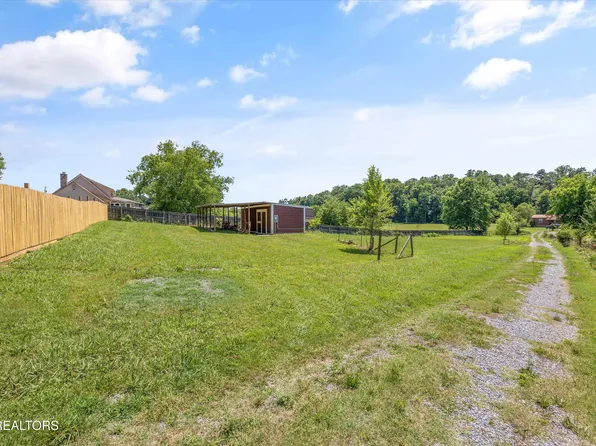 7639 Gibbs Rd, Corryton, TN 37721