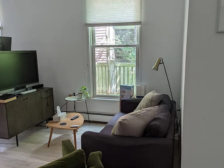 338 Harvard St #3 — Photo 4