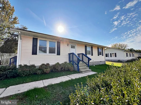 509 W 8th St, Laurel, DE 19956